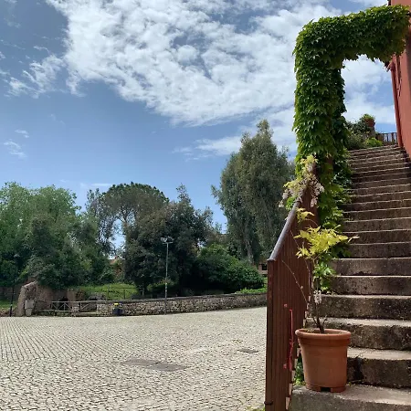 Casette Rosse Nel Borgo Medievale Di Fossanova Latina Exterior photo